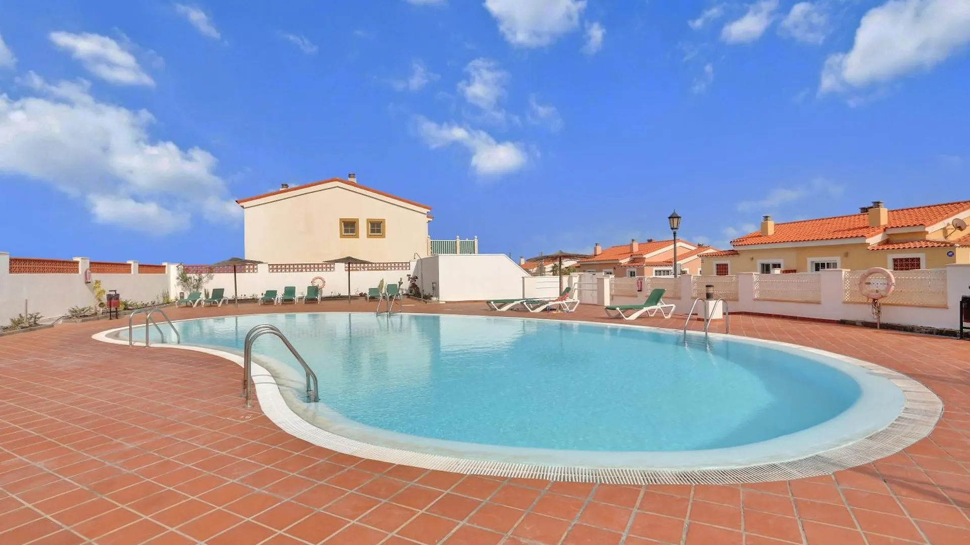Vila Philippa ile iletişim